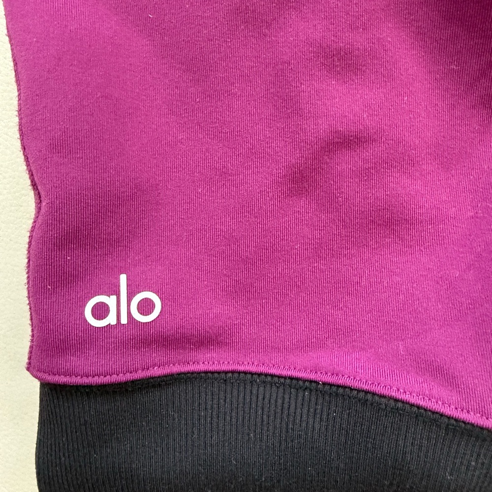 ALO Yoga Women's Goddess Leggings in Purple and Black - Picture 3 of 4